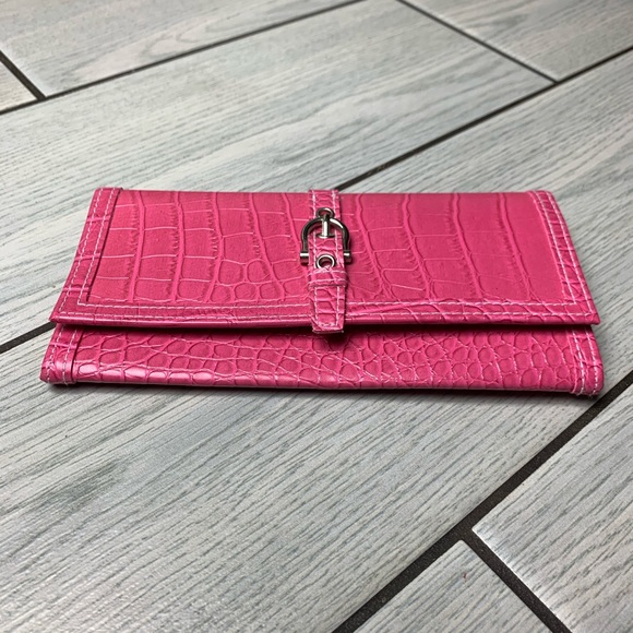 ✨💖 Pink Croc Cookie Lee FS Wallet 💖✨ - Picture 2 of 8